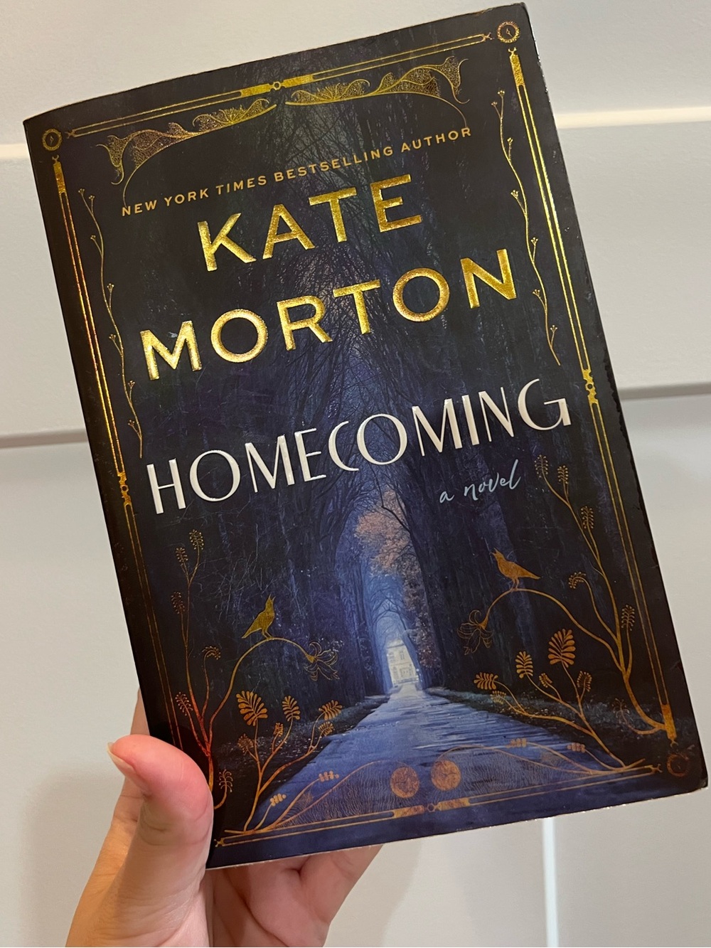 Kate Morton "Homecoming" Novel - Navy & Gold Paperback